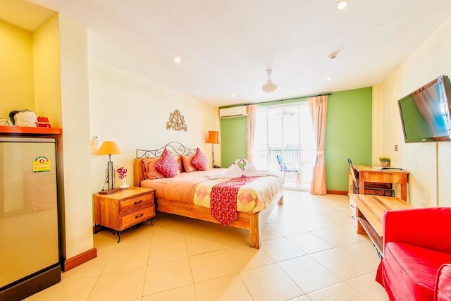 ハイ ローズ レジデンス