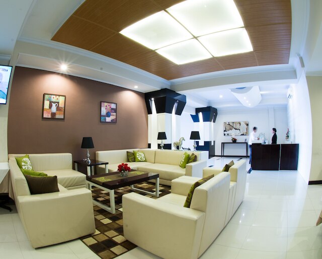 ベラ ホテル スラバヤ