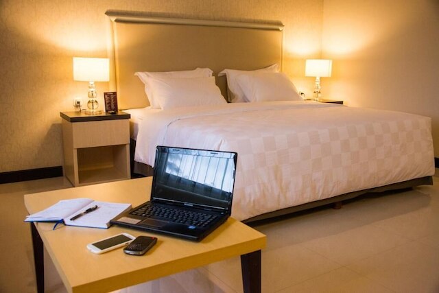 ベラ ホテル スラバヤ