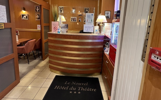 ル ヌーヴェル オテル デュ テアトル