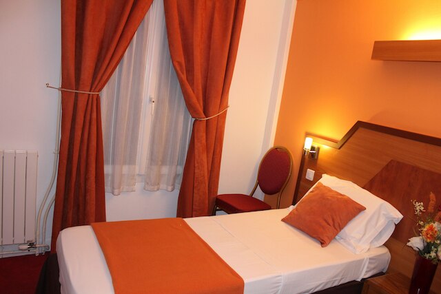 ル ヌーヴェル オテル デュ テアトル