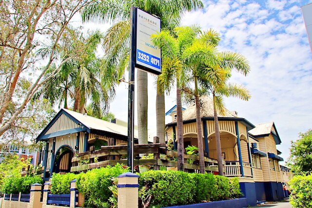 ブリスベン マナー ホテル