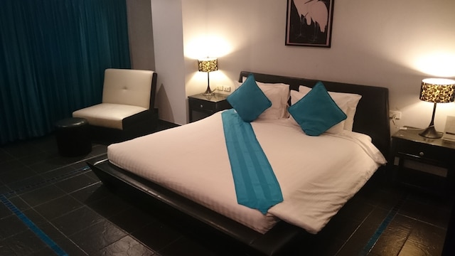 ザ ヴェニュー レジデンス アンド キャバレー