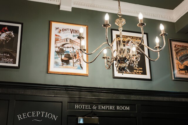 ハンド & フラワー