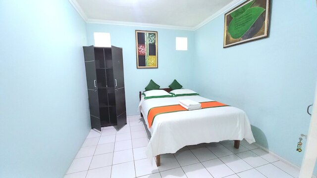 ホームステイシンプリーホーミーデカットツグジョグジャダンモンジャリ