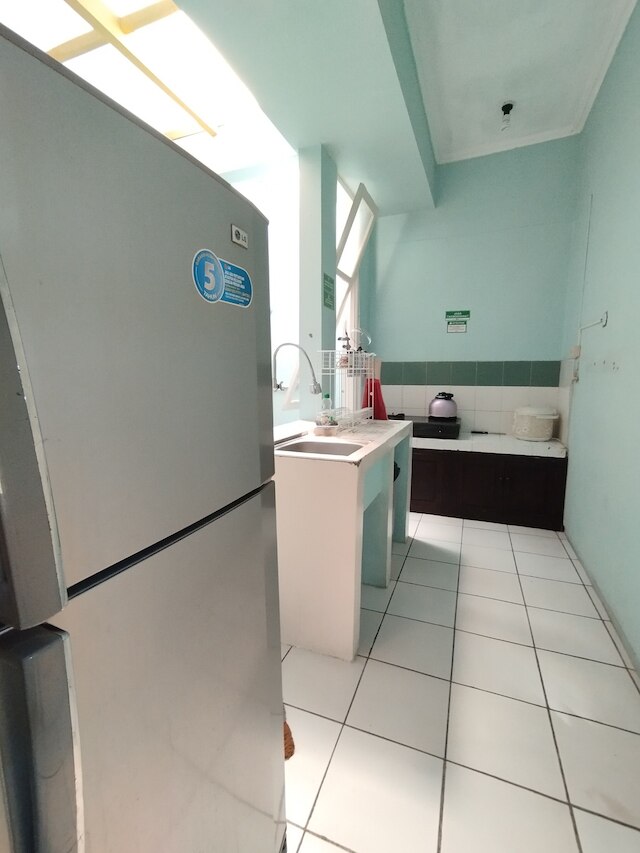 ホームステイシンプリーホーミーデカットツグジョグジャダンモンジャリ