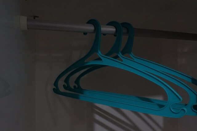 モダン スタジオ アット タマン メラティ アパートメント