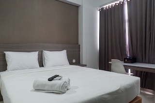 モダン スタジオ アット タマン メラティ アパートメント