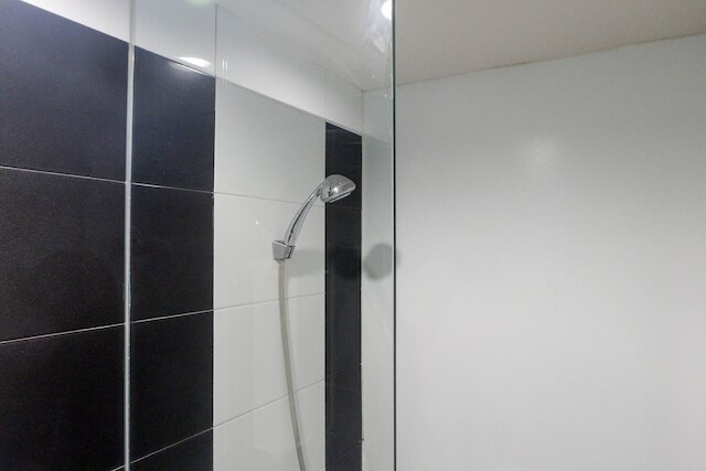 クラシック モダン スタジオ ルーム アパートメント アット ザ スクエア スラバヤ