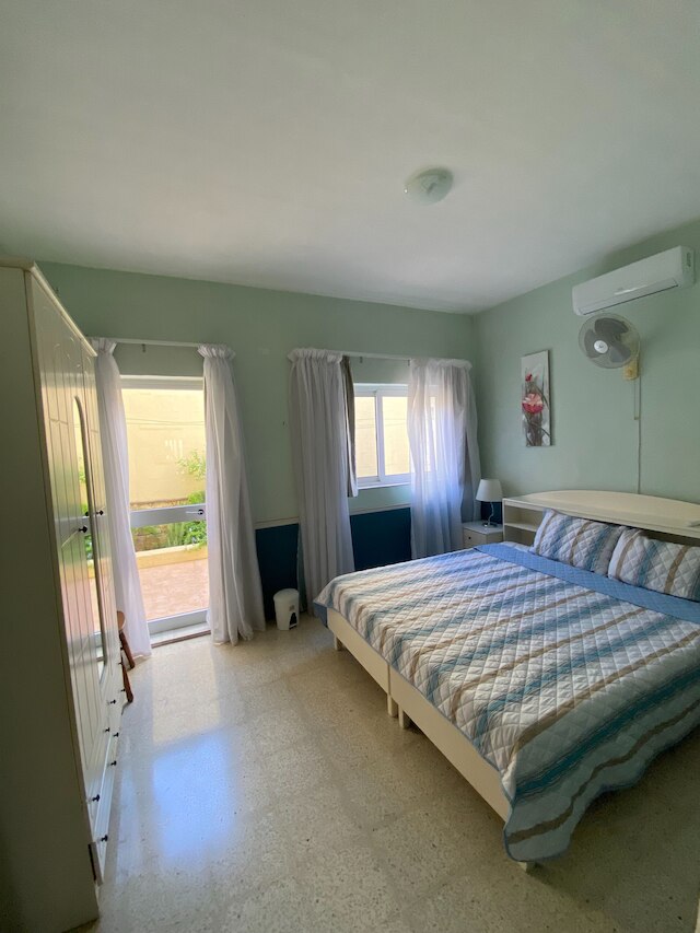 グラウンド フロア メゾネット イン ビルゼブジーア