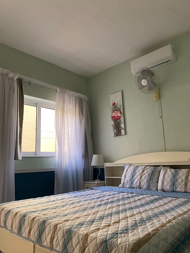 グラウンド フロア メゾネット イン ビルゼブジーア