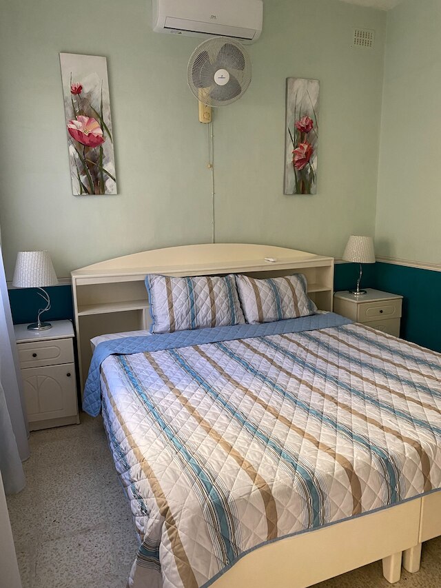 グラウンド フロア メゾネット イン ビルゼブジーア