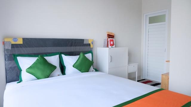 ヴィラジョグジャグランドバレー、プライベートプール付きシンプリーホーミー