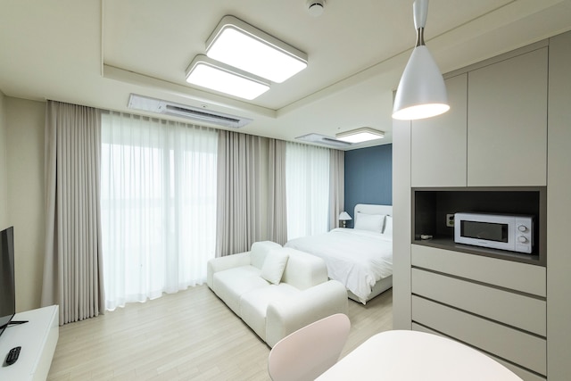 The November Stay In Landmark