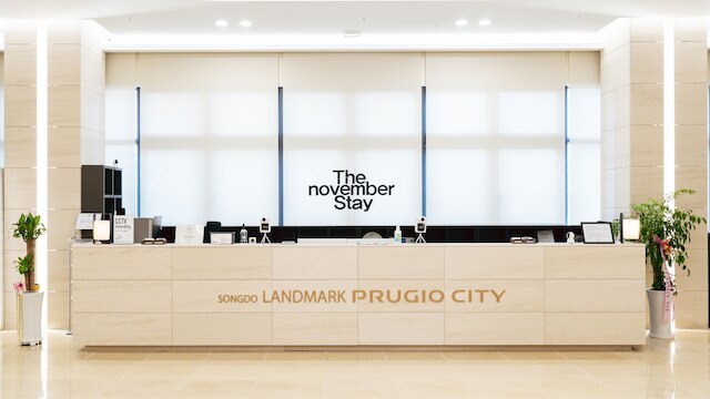 The November Stay In Landmark