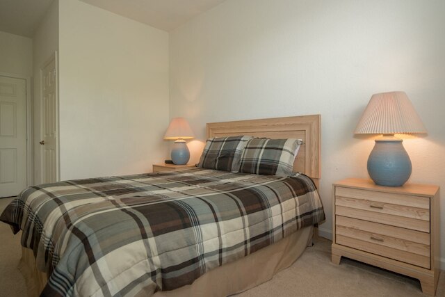 WP2300 SI ウィンザー パーム 3 ベッド コンド