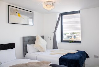 2 ベッドルーム セントラル アパートメント ウィズ パーキング