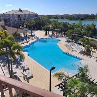 オールニューミッドセンチュリーモダンペントハウス 3 ベッドルームホーム バイ レッドオーニング