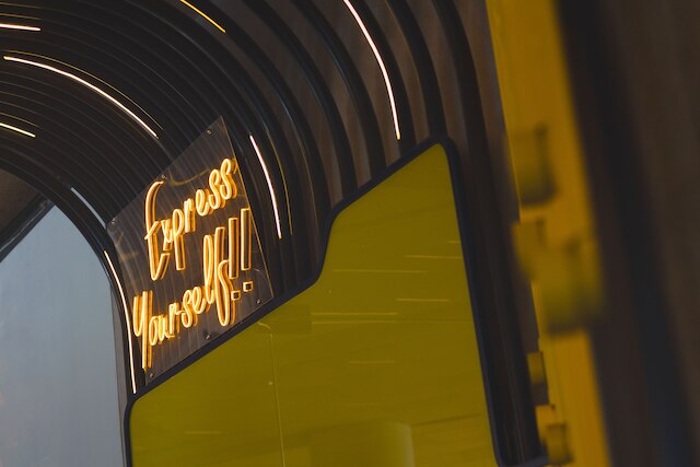 YELLO ホテル クタ ビーチウォーク バリ