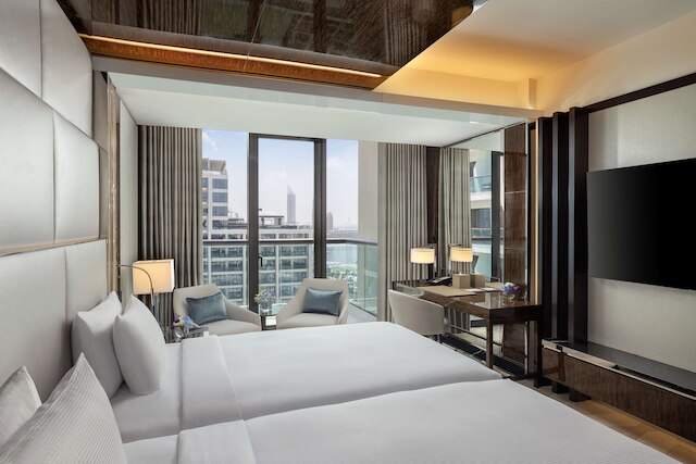 ヒルトン ドバイ パーム ジュメイラ