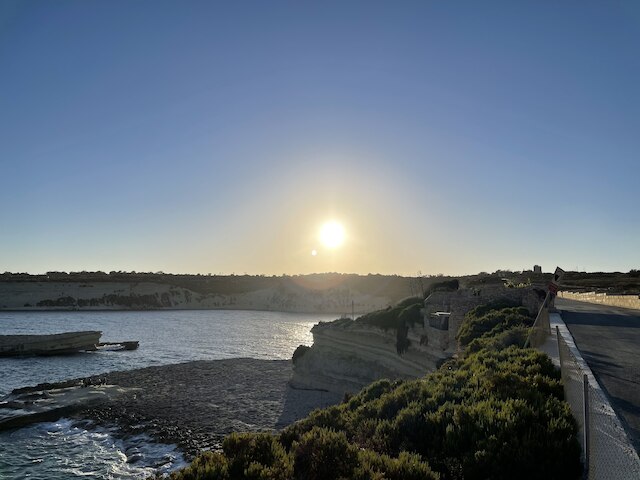 サンセット モダン アパートメント - ニア ビーチ  WiFi & ケーブル TV
