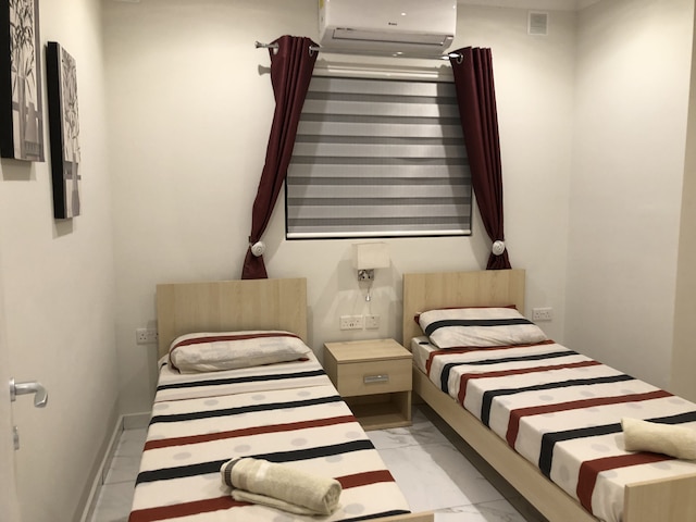 "1. ビーチに近い豪華な2ベッドペントハウスの海の眺め！"