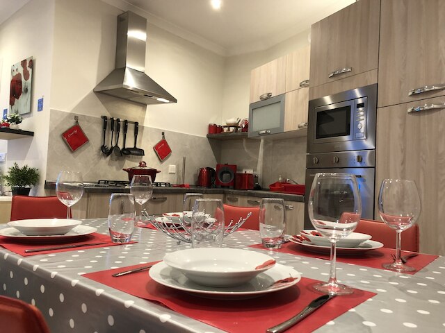 "1. ビーチに近い豪華な2ベッドペントハウスの海の眺め！"