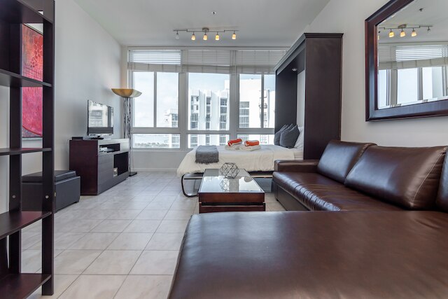 ブルー オーシャン アパートメンツ