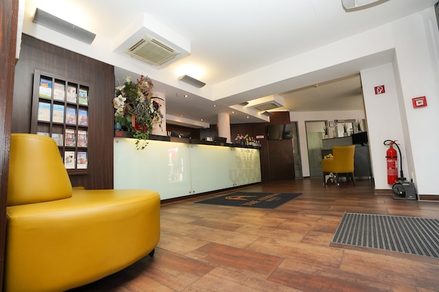 ザ アトリウム ホテル