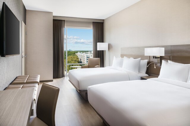 AC ホテル バイ マリオット ローリー ダウンタウン