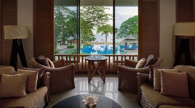 コージービーチ・ホテル