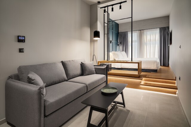 ボブ・ダブリュー・アカデミア・アテネ