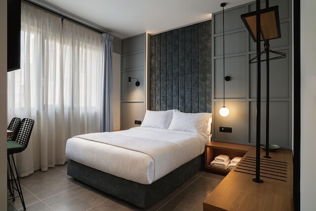 ボブ・ダブリュー・アカデミア・アテネ