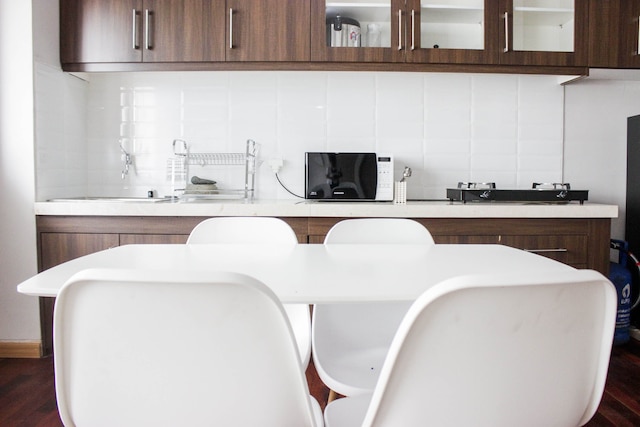 モダン & ゴージャス ベッBR アパートメント アット ニュートン レジデンス