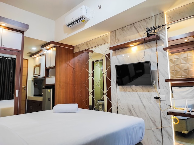 ホーミー アンド コンフィー スタジオ アット ヴィダ ビュー マカサル アパートメント