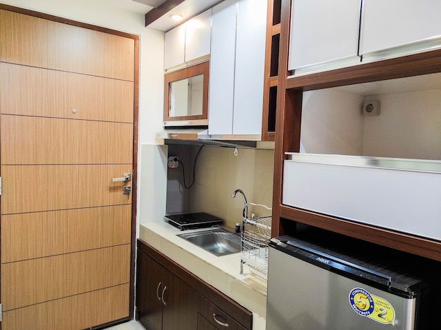 ホーミー アンド コンフィー スタジオ アット ヴィダ ビュー マカサル アパートメント