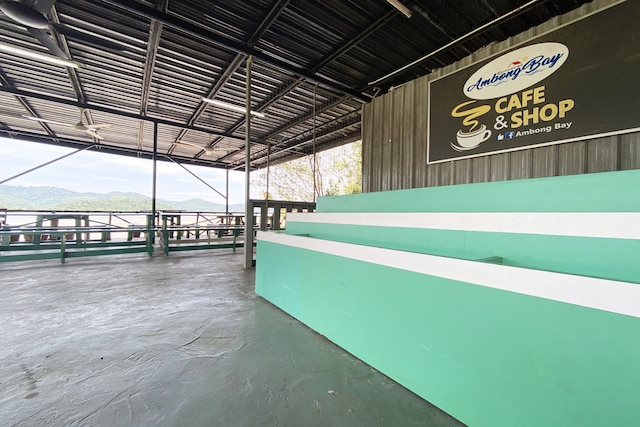 OYO ホーム 90319 アンボン ベイ レストハウス ホームズ