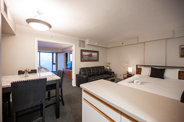 ペントハウス スイート オン ザ ストリップ - 6 コンフィー ベッズ