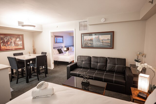 ペントハウス スイート オン ザ ストリップ - 6 コンフィー ベッズ