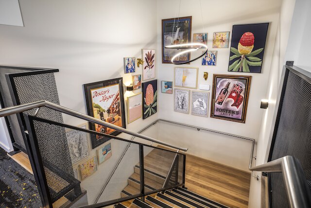 ロイヤル ホテル バイ ナイトキャップ ソーシャル