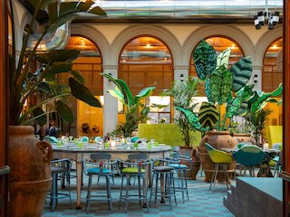 25 アワーズ  ホテル フローレンス ピアッツァ サン パオリーノ