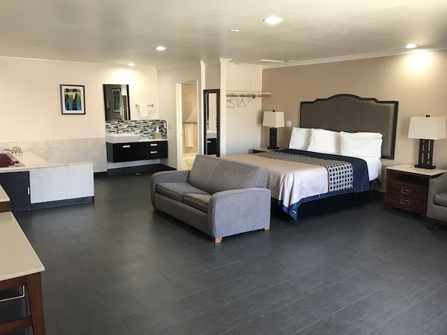 エコノミー イン LAクス