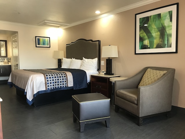 エコノミー イン LAクス