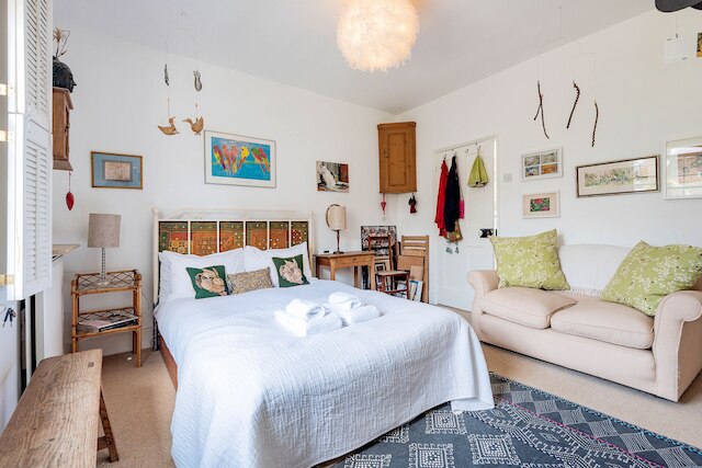 エンチャンティン ハマースミス ホーム クロース トゥ シェパーズ ブッシュ バイ アンダーテドーアマット