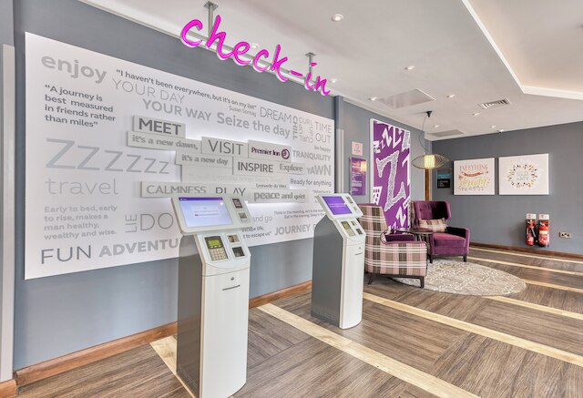 プレミア イン ロンドン ハマースミス - シェパーズ ブッシュ ロード