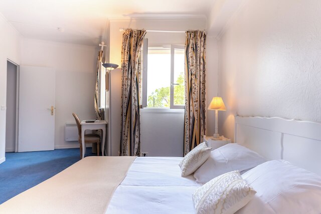 オーベルジュ デュ レディエ