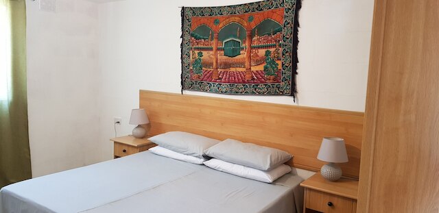 ラスティック ヴィラ ウィズ プール, スリープス 6 & テラス