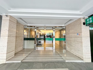 CHECK inn Express Taipei Station