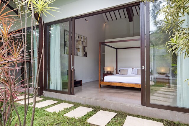 ヴィラ アリス ドゥア バイ ヴィラ ファインダー