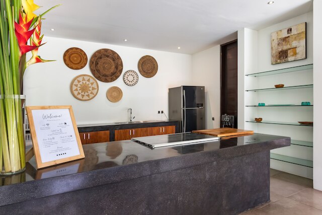 ヴィラ アリス ドゥア バイ ヴィラ ファインダー